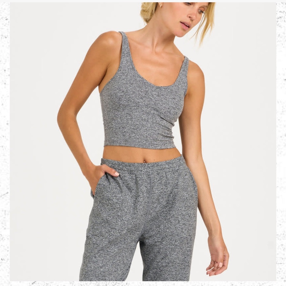 Vuori Heather grey performance tank top, Size Small